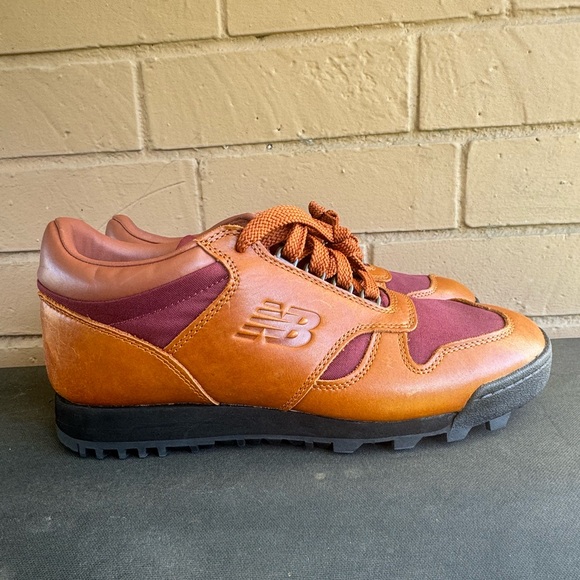 New Balance Rainier Low Hiking Leather boots - Picture 1 of 4